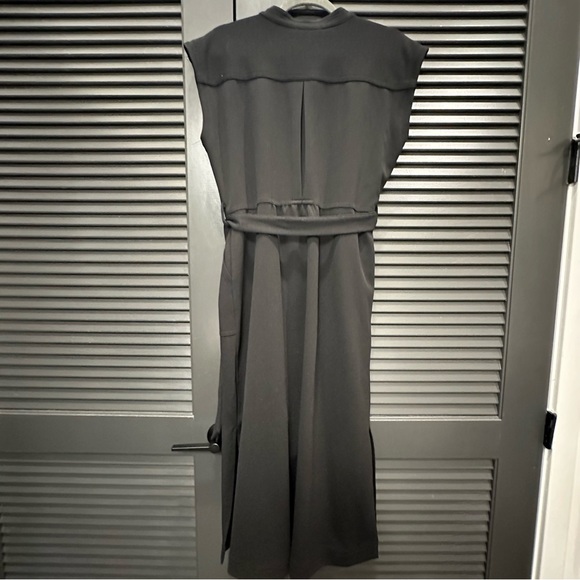 Gibson + Latimer Black Crepe Button Front Utility Shirt Dress - Picture 4 of 5